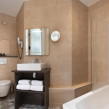Vaneau Saint Germain Paris