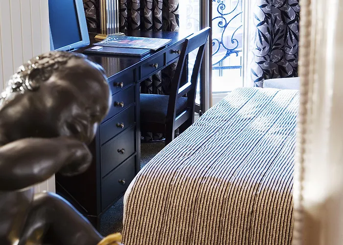 ヴァノー サン ジェルマン ホテル 3*